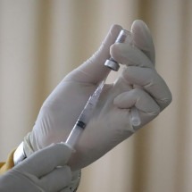 Como compromisso do Ministério da Saúde, vacinação avança pelo país - Mufid Majnun/Unsplash