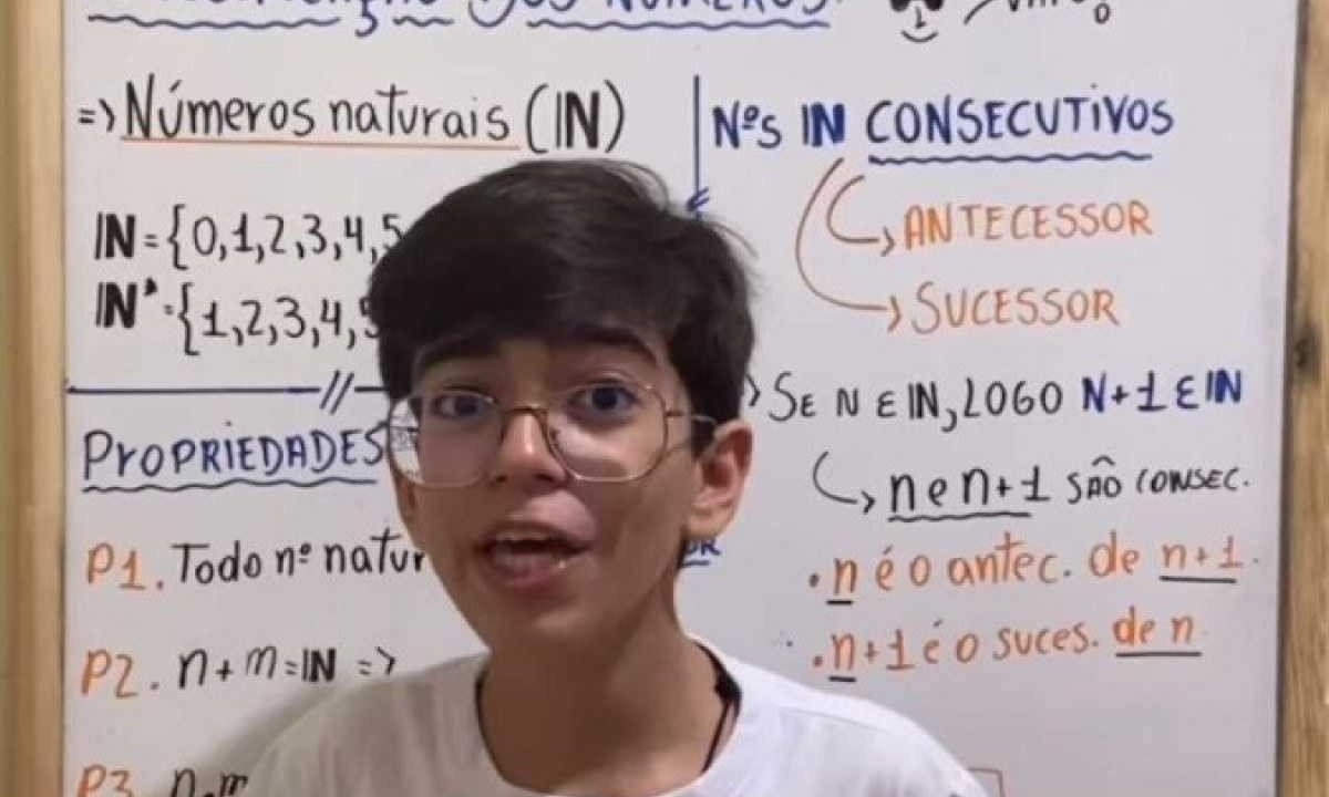 O paraibano Gustavo, de 14 anos, faz sucesso nas redes desbravando a matemática  -  (crédito: Reprodução/ Instagram/ dicas.do.guga)
