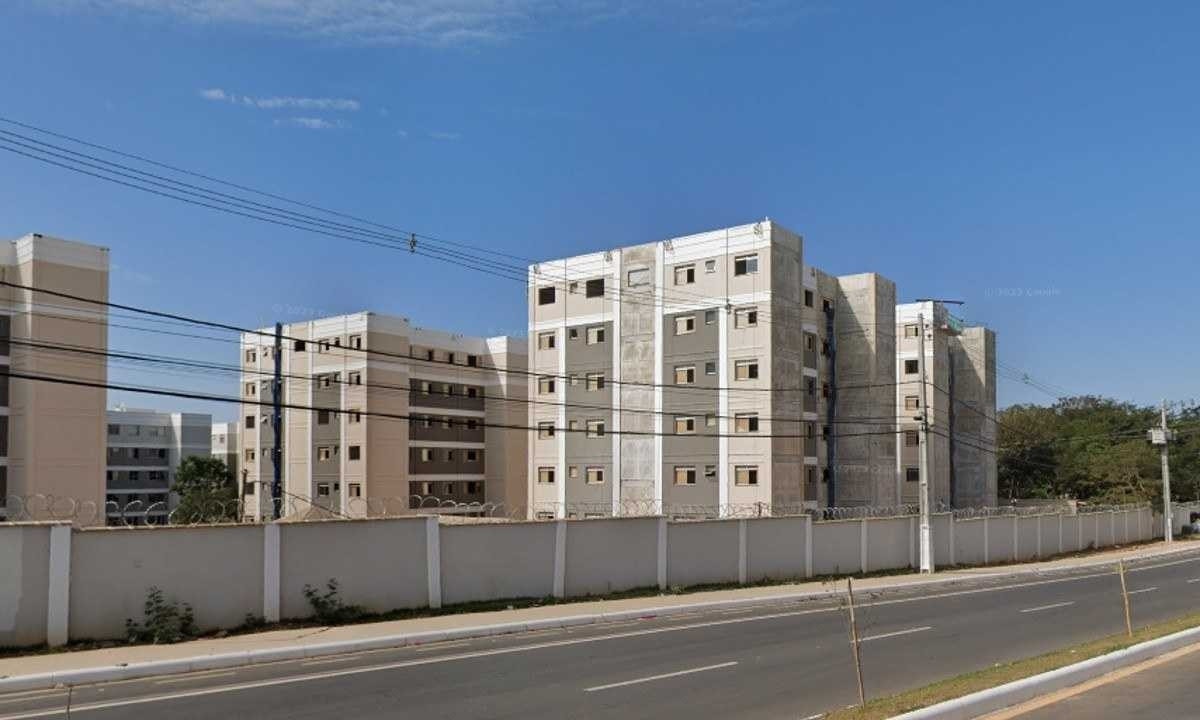 Criança caiu de uma altura de aproximadamente 13 metros -  (crédito: Reprodução/Google Street View)