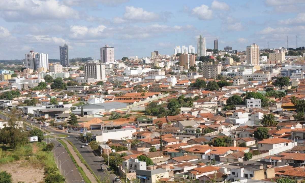 Berço de Romeu Zema, pré-campanha em Araxá é marcada por disputa entre os atuais prefeito e vice -  (crédito: Beto Novaes/EM/D.A Press)
