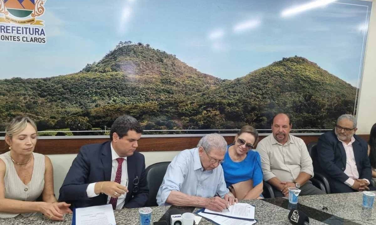 Prefeito de Montes Claros, Humberto Souto, assinou contrato para a realização de concurso público
 -  (crédito: Luiz Ribeiro/EM/D.A.Press)