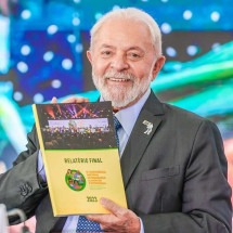 Lula: 'Ministro tem que botar mão no bolso e tirar dinheiro para combater a fome' - Ricardo Stuckert / PR