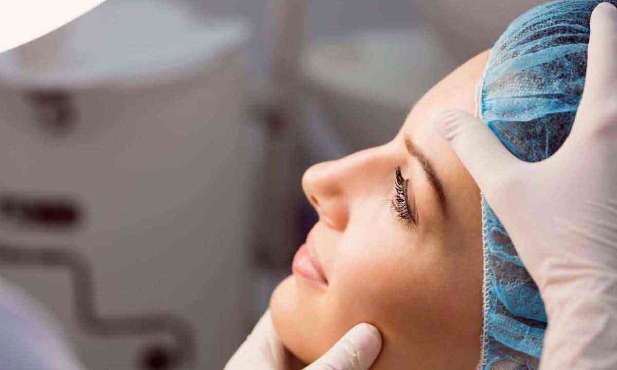 Rinoplastia, segundo especialistas, tem se destacado como forma eficaz de melhorar a autoestima dos pacientes -  (crédito: FREEPIK/DIVULGAÇÃO)