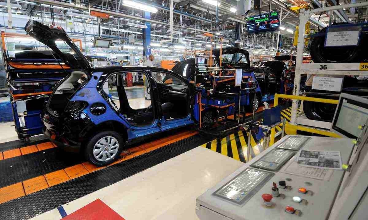 A Stellantis planeja trazer 40 carros para o mercado brasileiro, introduzir tecnologias e desenvolver motorizações híbridas e elétricas -  (crédito: Leandro Couri/EM/D.A PRESS)