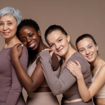 Descubra os exames essenciais para a longevidade feminina - Freepik