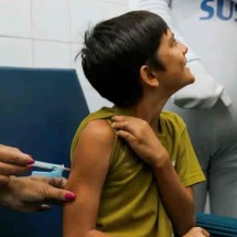 Saúde prepara ampliação da vacina contra a dengue - Fábio Rodrigues Pozzebom/Agência Brasil