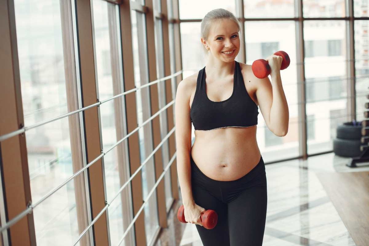 Musculação: os benefícios para as mulheres na menopausa e na gravidez