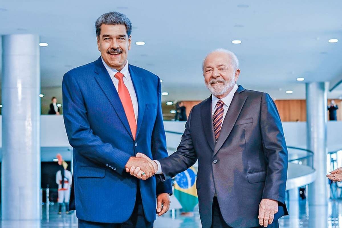 Lula se diz 'feliz' com eleições na Venezuela