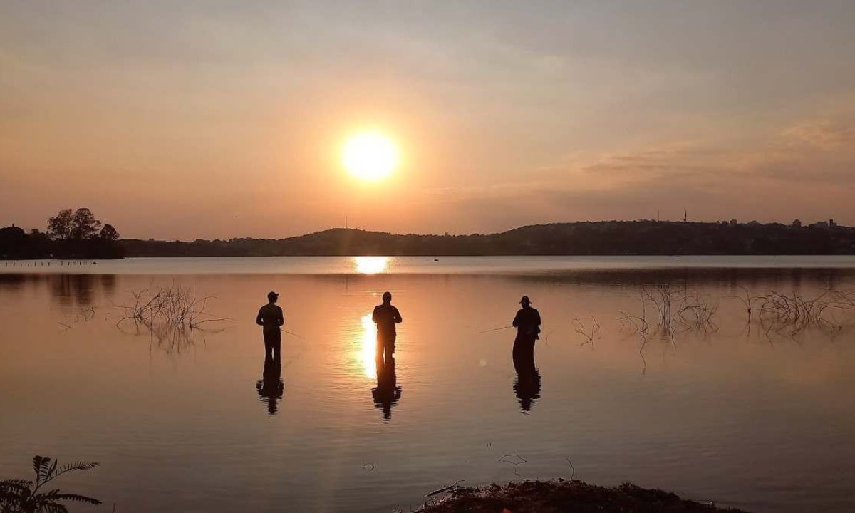 A Lagoa Central é o principal cartão-postal da cidade do Vetor Norte. Do amanhecer ao fim de tarde, a paisagem rende belas imagens -  (crédito: Carlos Altman/EM)