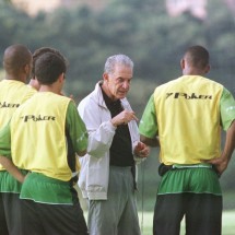 A ingratidão do mundo do futebol é gigantesca -  Paulo Filgueiras
