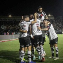 Atuações do Vasco contra o Água Santa: time vai mal, mas Léo Jardim salva nos pênaltis - Leandro Amorim/Vasco