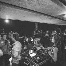 DJs nacionais e internacionais são atração do Baretto - : Juliano Arantes/Divulgação