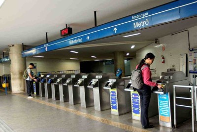 Catracas do metrÕ: a R$ 5,30, o bilhete é hoje R$ 0,05 mais mais caro que a tarifa
principal dos ônibus municipais de belo horizonte -  (crédito: Edésio Ferreira/EM/D.A Press)