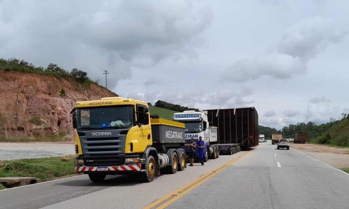 Interdição é necessária para o transporte de carga na pista -  (crédito: VIA-040/Divulgação)