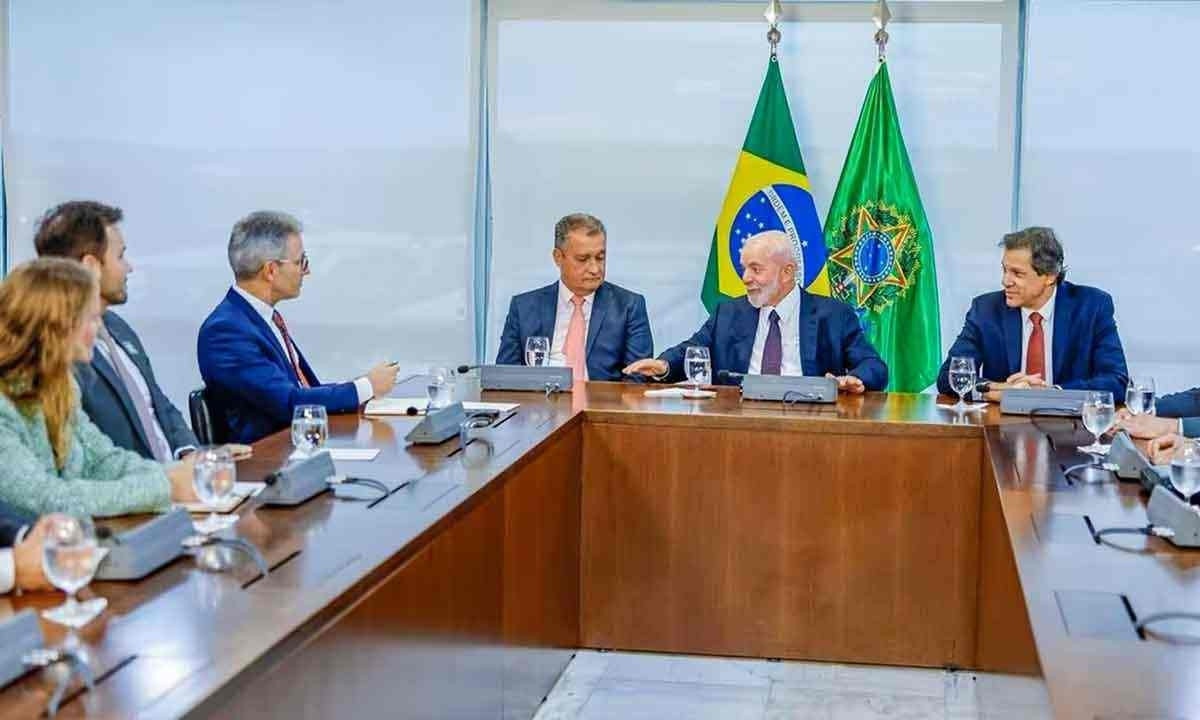 Lula e Zema se reuniram na semana passada para tratar da dívida bilionária de Minas com a União

 -  (crédito: RICARDO STUCKERT)