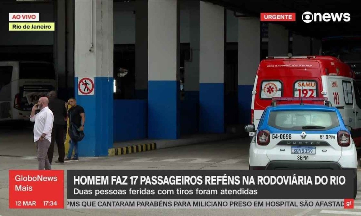 Sequestrador fez 17 reféns em ônibus da rodoviária Novo Rio, no Rio de Janeiro -  (crédito: Reprodução/GloboNews)