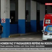Passageiros se revoltam com falta de informações na após sequestro no Rio - Reprodução/GloboNews