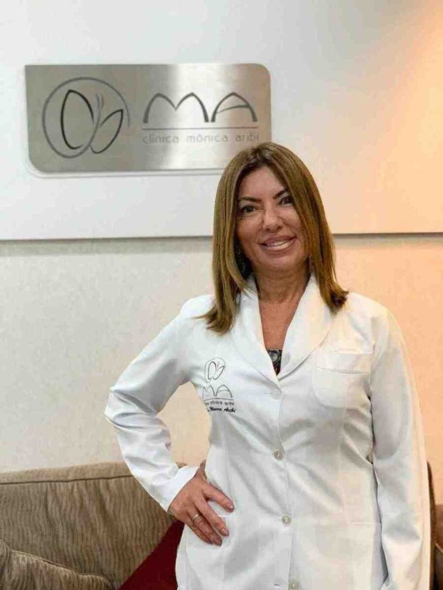  Mônica Aribi, médica dermatologista