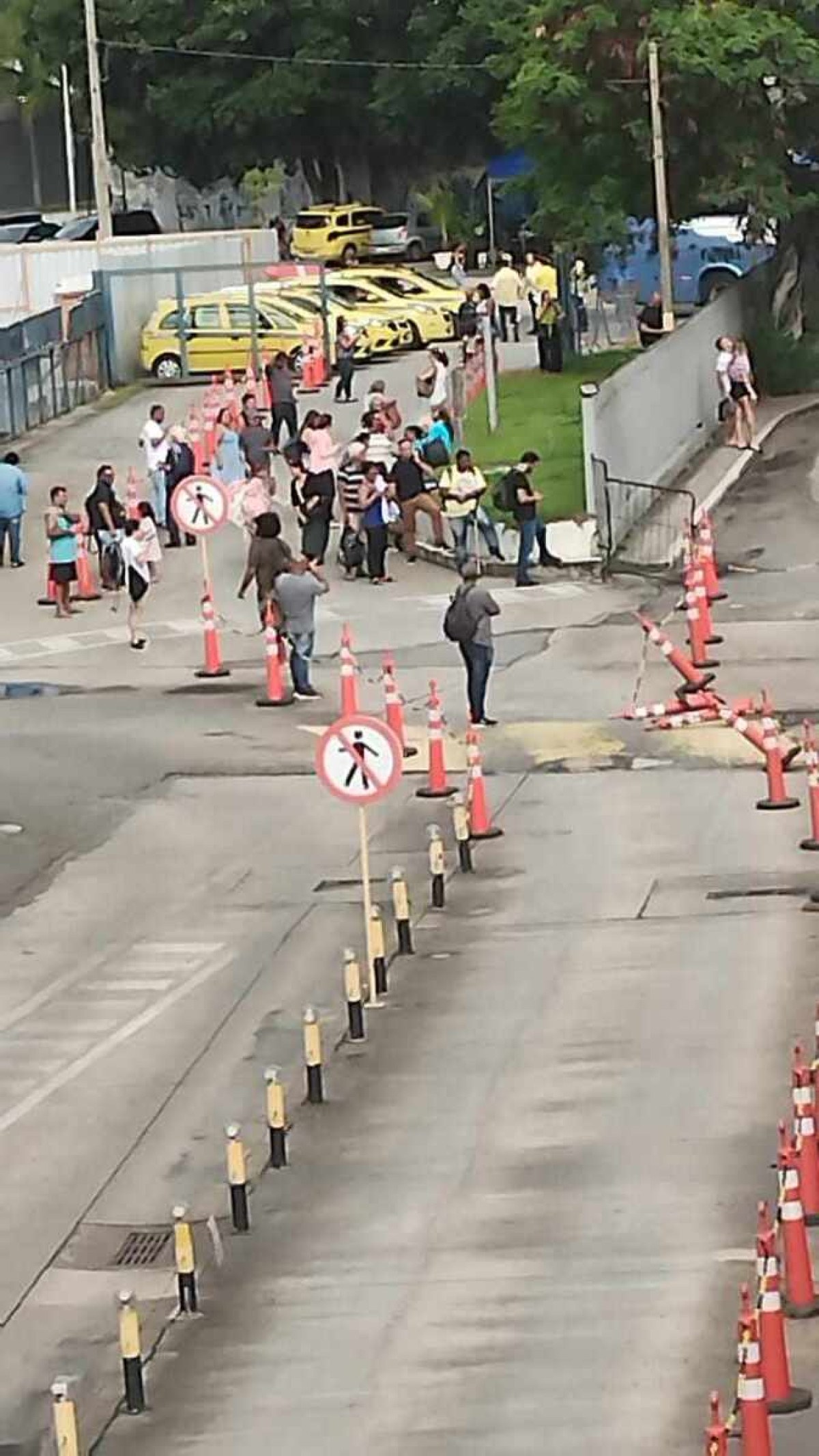 Ônibus com reféns é sequestrado na Rodoviária do Rio; há feridos