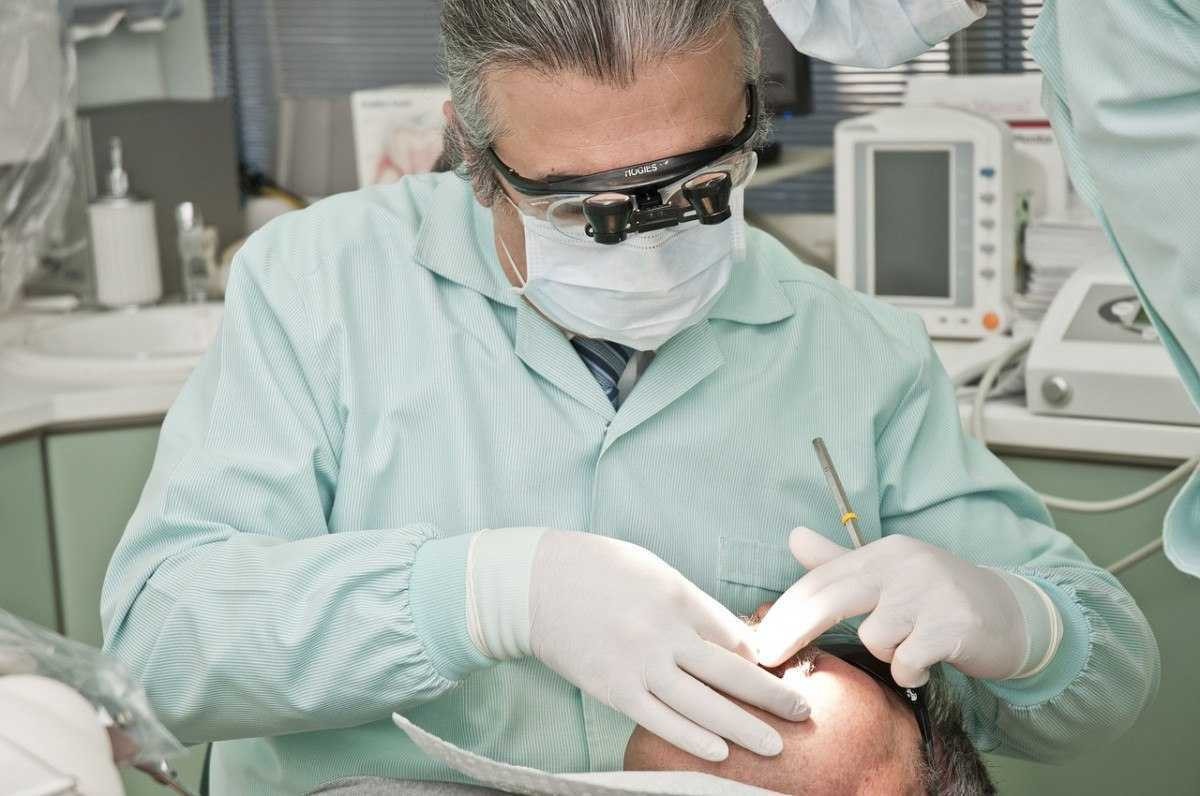 Dentistas não podem aplicar anestésicos que provoquem inconsciência