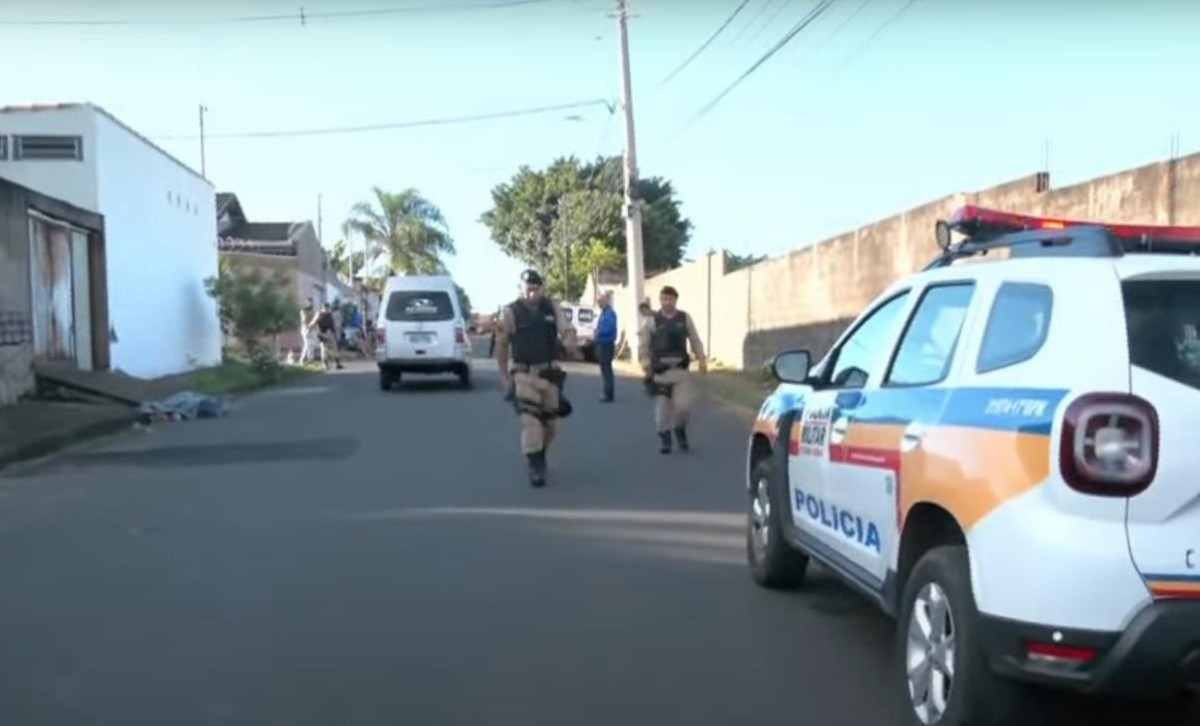Ex-marido mata mulher na frente da casa dela em Uberlândia