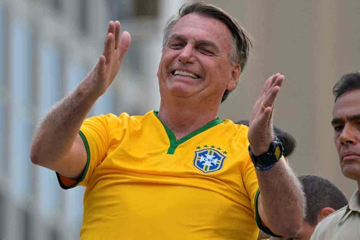 Bolsonaro vai passar por BH, Contagem e Divinópolis na próxima semana