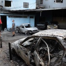 Acidente no Anel: fogo obrigou mulher a pular do 2º andar de casa - T&uacute;lio Santos/EM/D.A Press