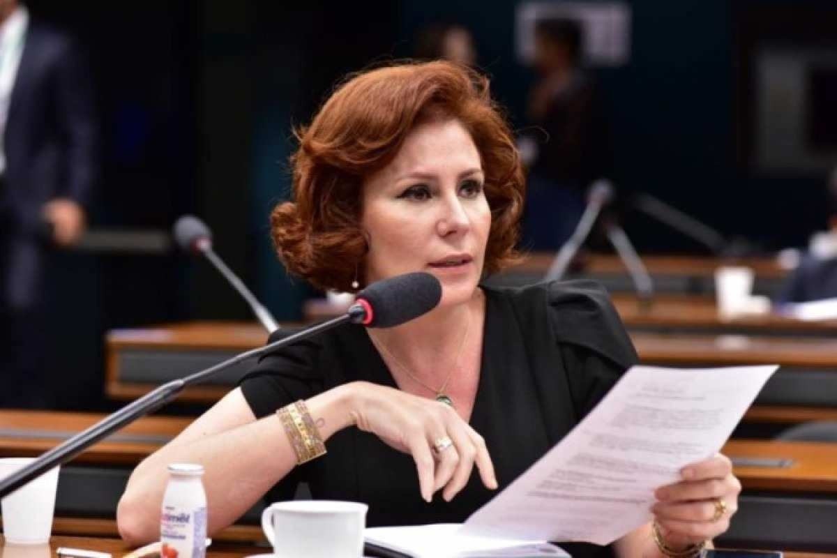 PSol pedirá cassação de Carla Zambelli por 'fala incitadora ao golpe'