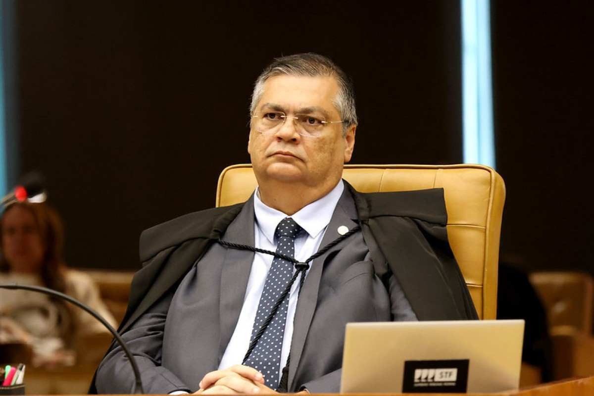 Bolsonaro vai ao STF contra multa de R$ 70 mil; Dino será o relator