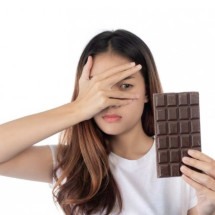 Páscoa: chocolate dá espinha? Faz mal para a pele? O que diz a ciência sobre isso? - jcomp/freepik