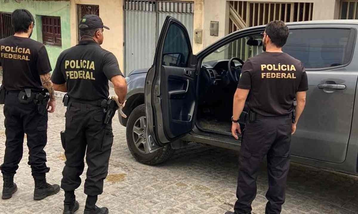 A Polícia Federal cumpriu três mandados de busca em apreensão em Pernambuco e São Paulo -  (crédito: Divulgação/Polícia Federal)