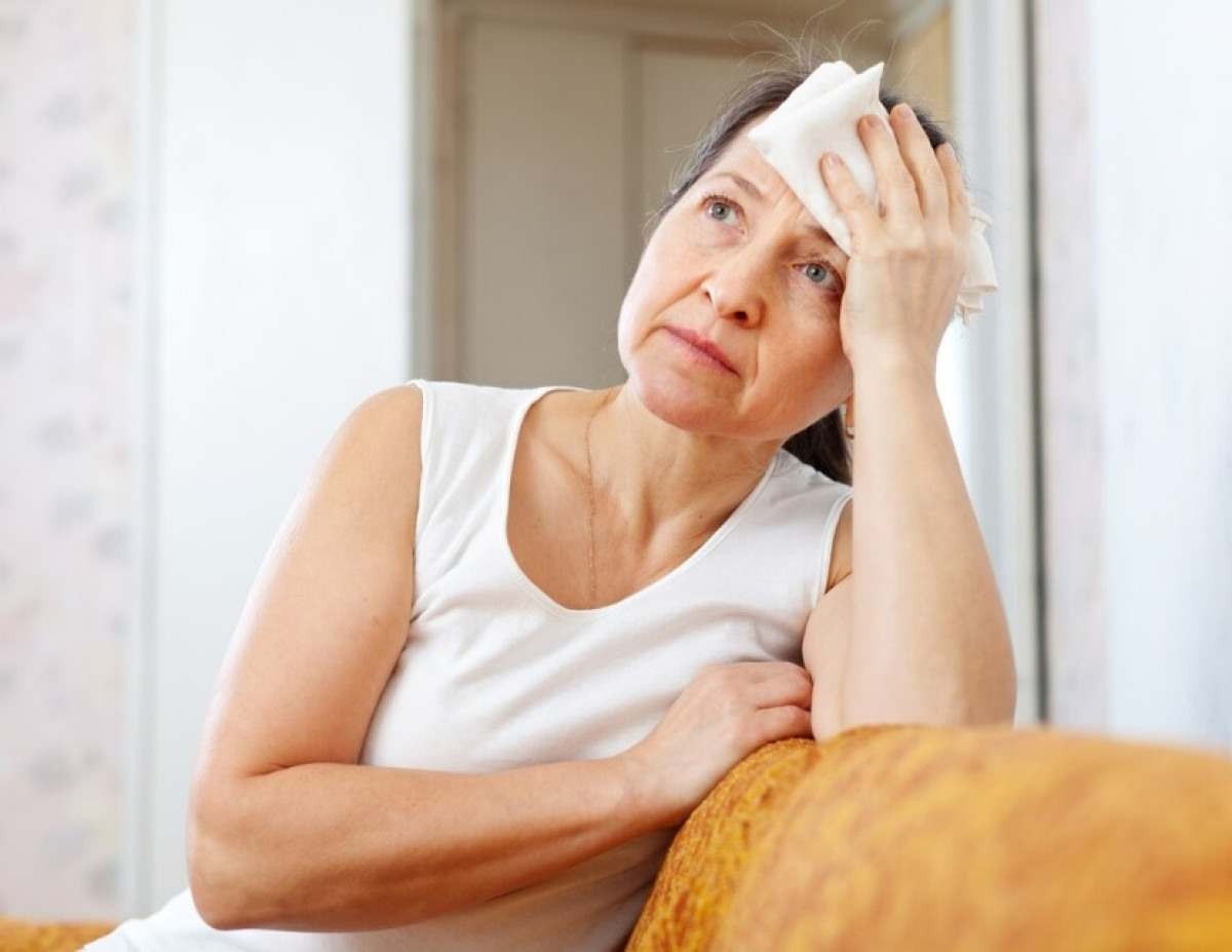 Média de idade da mulher entrar na menopausa no Brasil é 48 anos; somente metade delas faz tratamento 