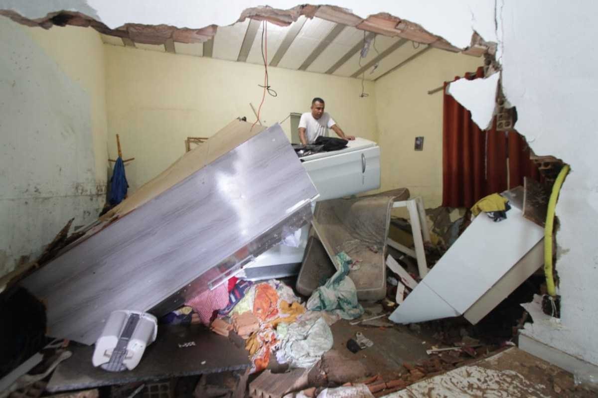Contagem: moradores contabilizam prejuízos depois de ‘noite de terror’ com chuva