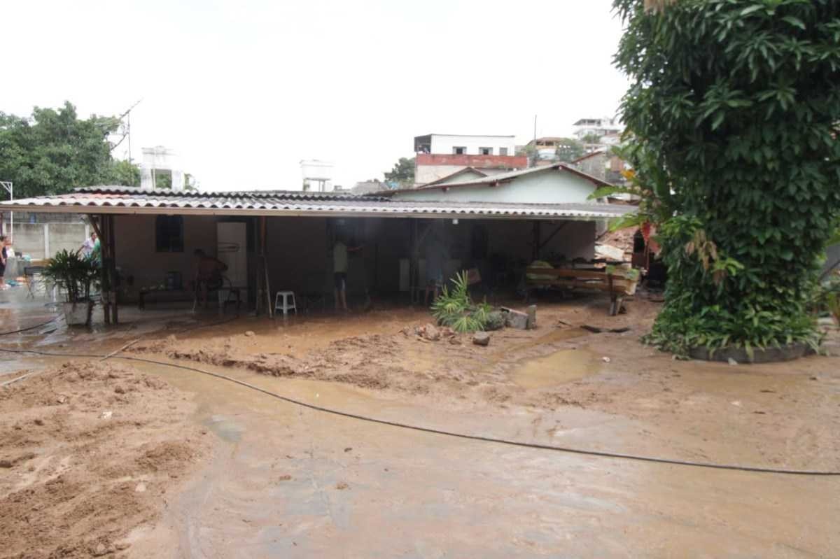 Chuva em Contagem deixou cerca de 160 moradores desalojados