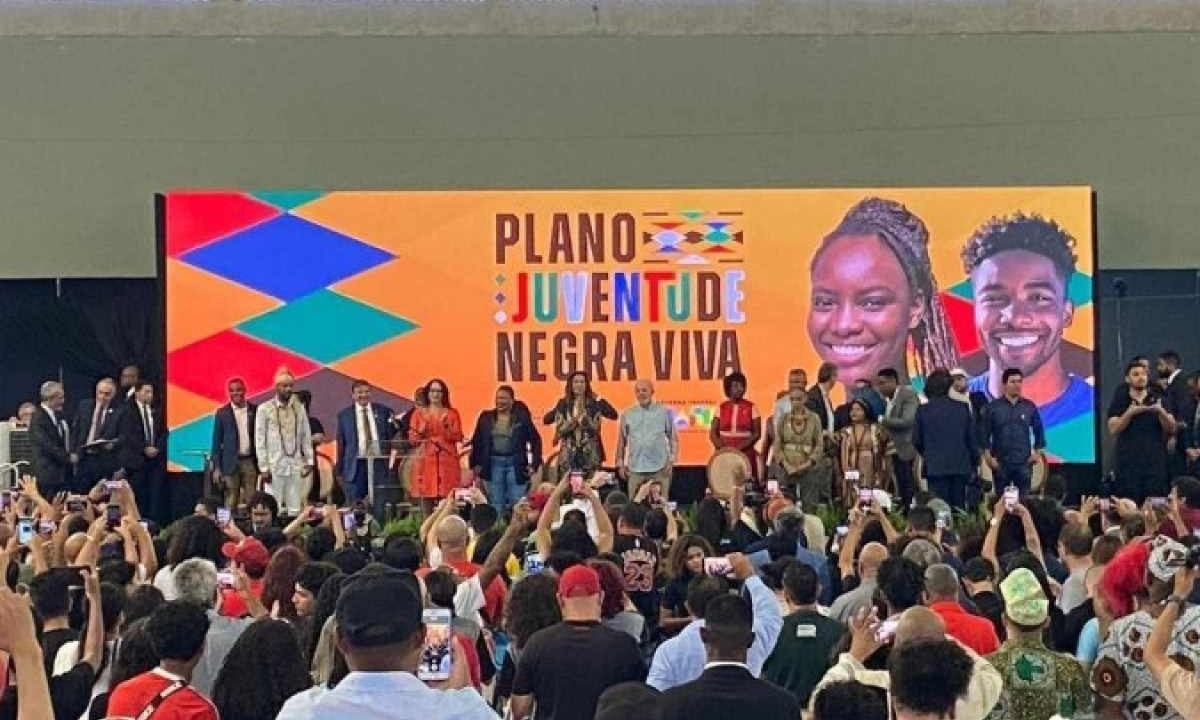 Em Ceilândia, no DF, Lula lança Plano Juventude Negra Viva -  (crédito: Mayara Souto/CB/DA.Press)