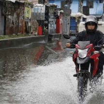 RJ: por causa da chuva, prefeitura pede que população não saia de casa - Fernando Frazão / Agência Brasil / Reprodução