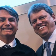 Tarcísio para Bolsonaro: 'O Brasil conta com você' - Reprodução/Redes Sociais