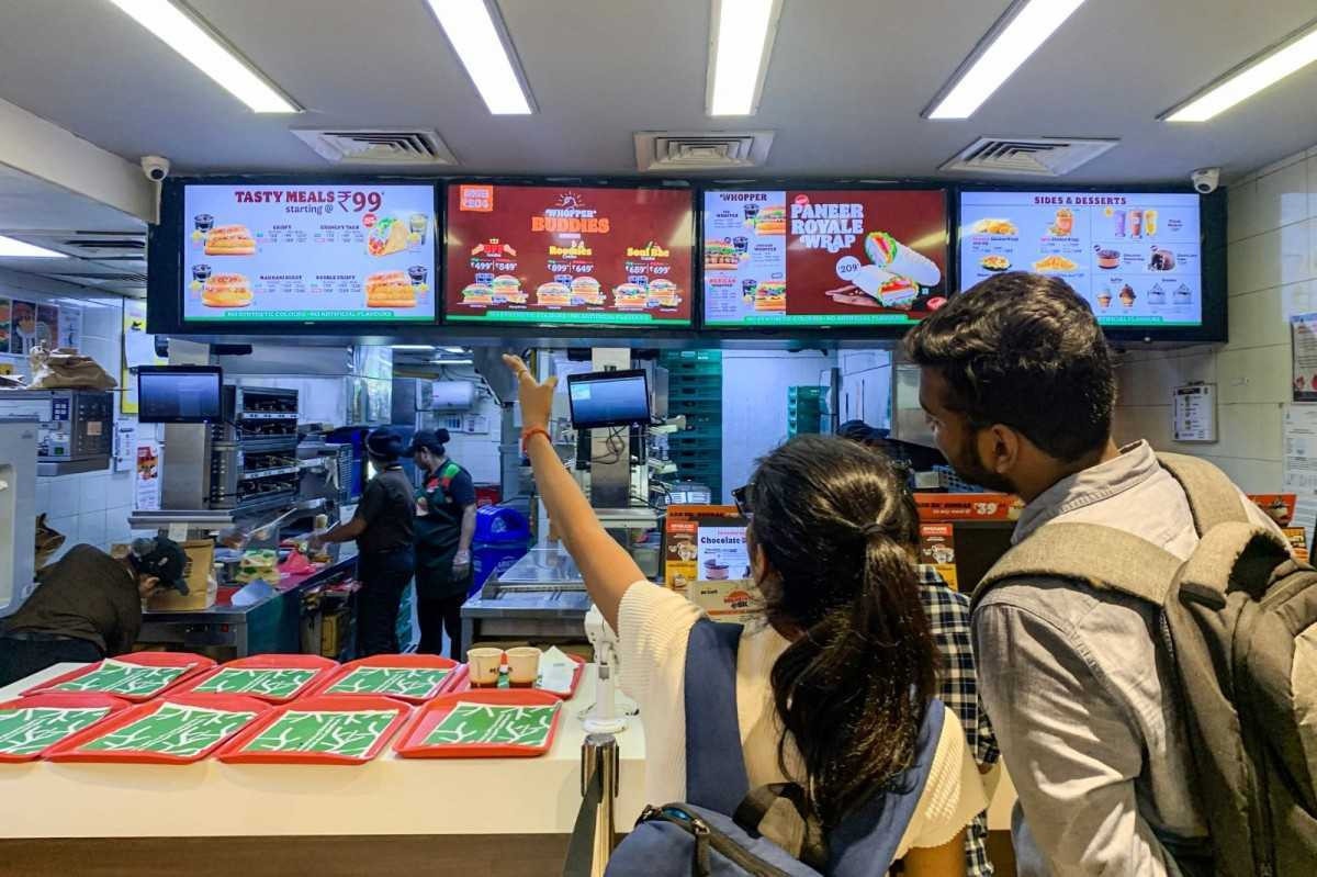 Burger King é condenado a indenizar funcionário obrigado a alterar validade de produtos