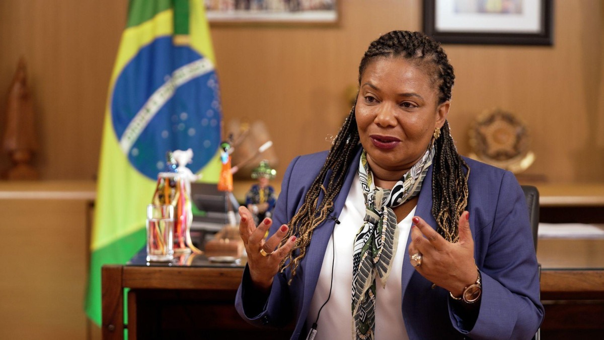 'Igrejas encontram espaço em vazios culturais', diz ministra Margareth Menezes