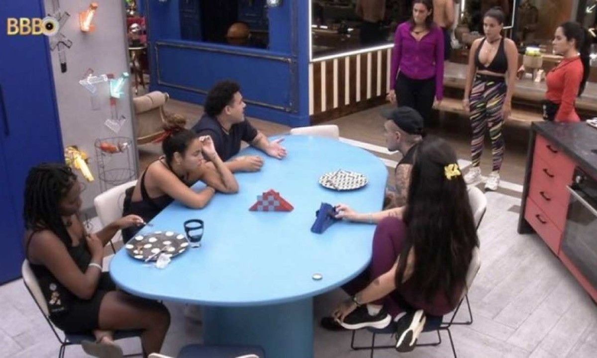 Alane, Fernanda e Isabelle foram tirar satisfações com Lucas depois de uma conversa relacionada a elas  -  (crédito: Reprodução/Globo)