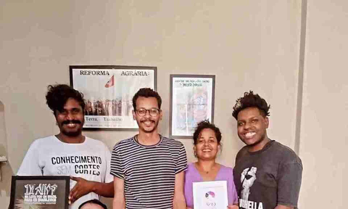Lideranças da Rede Afro LGBT e outros movimentos negros se mobilizam pela organização da 1ª Para Negra em BH -  (crédito: Michael Douglas/Divulgação )
