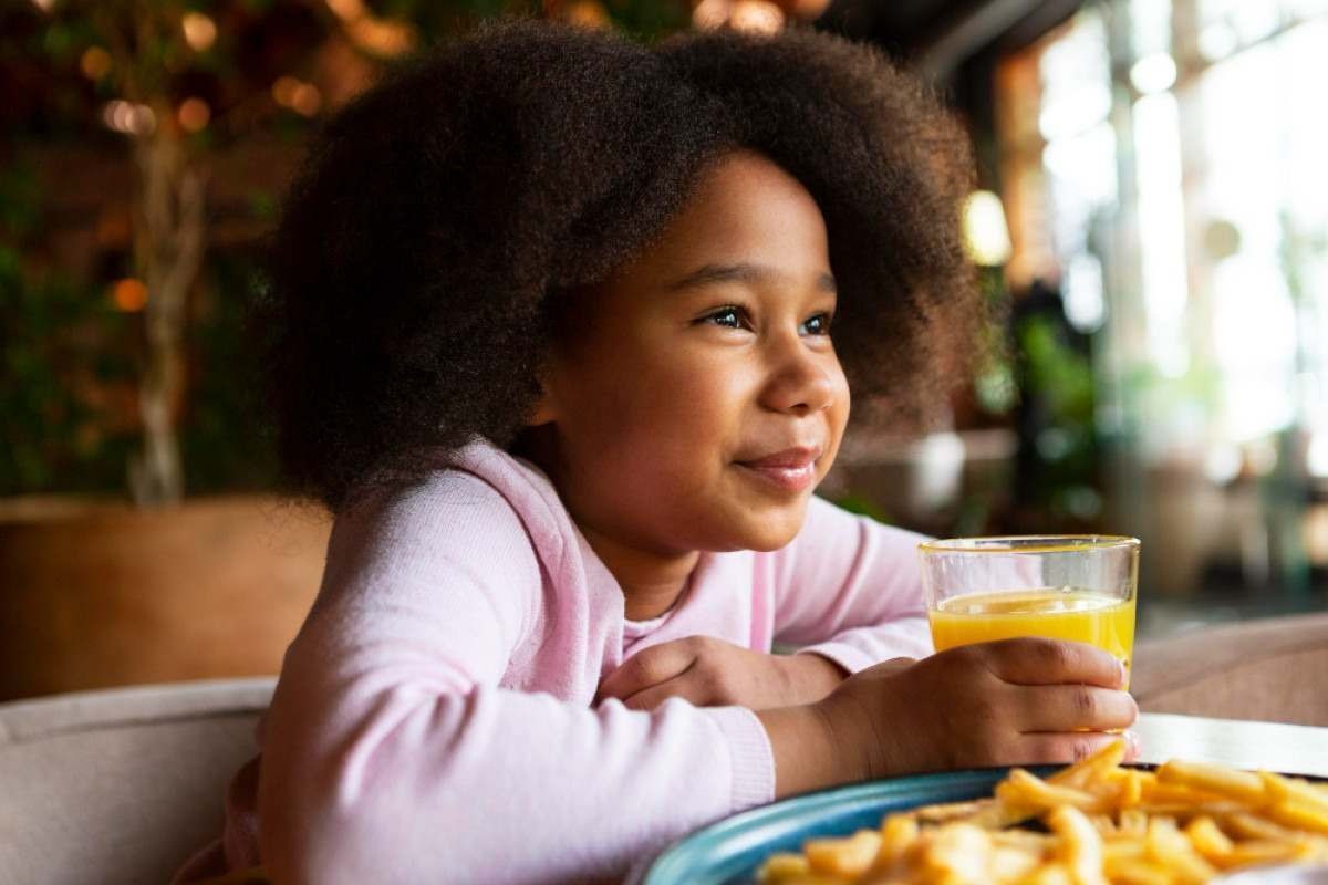 Nova opção para tratar colesterol alto em crianças; aponta estudo