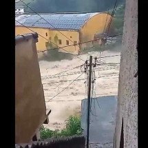 Vídeo: chuva causa alagamentos e deslizamentos no estado do Rio - Redes Sociais / Reprodução