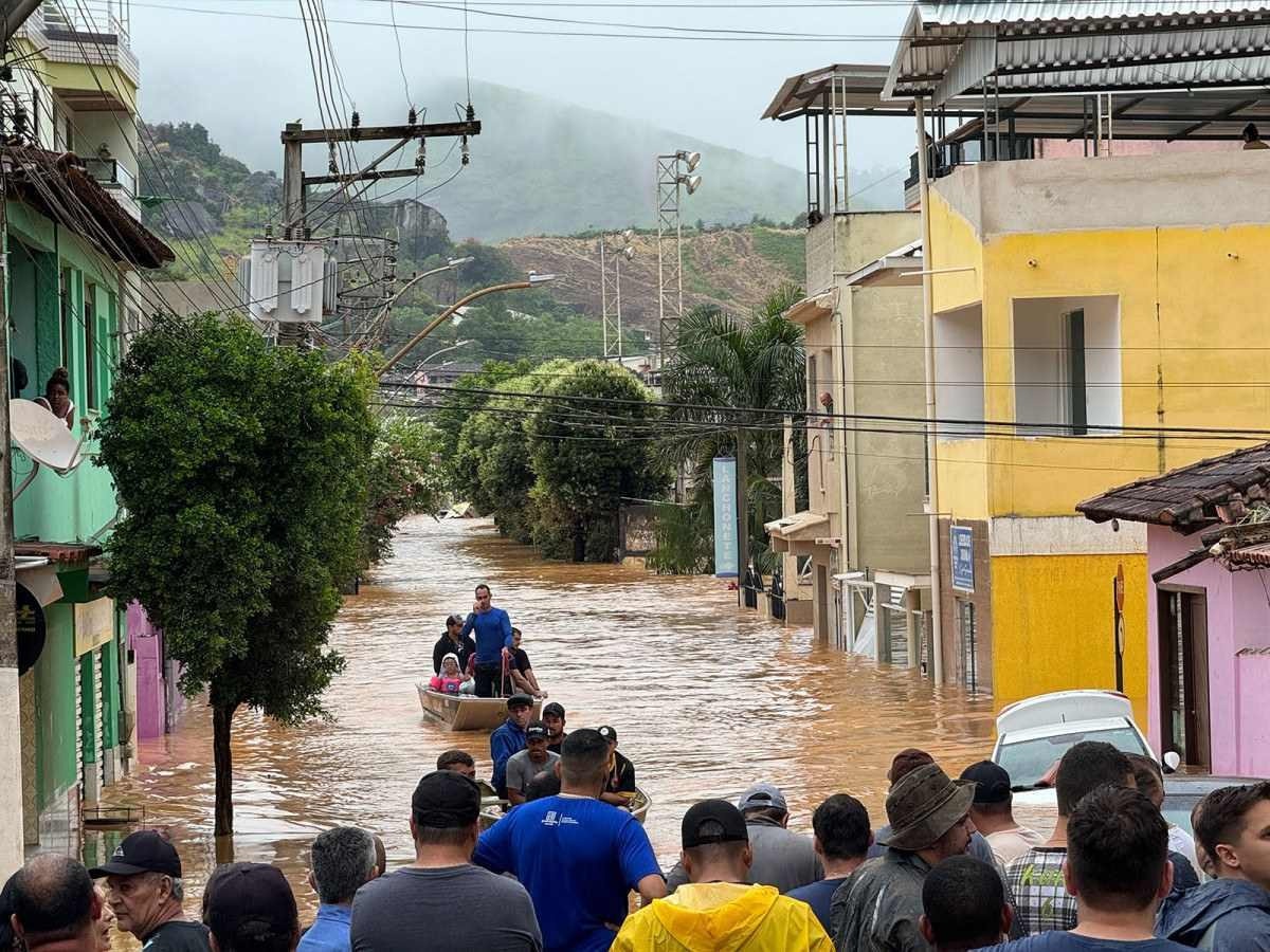 Chuva deixa 4 mortos no Espírito Santo; governo vai decretar emergência