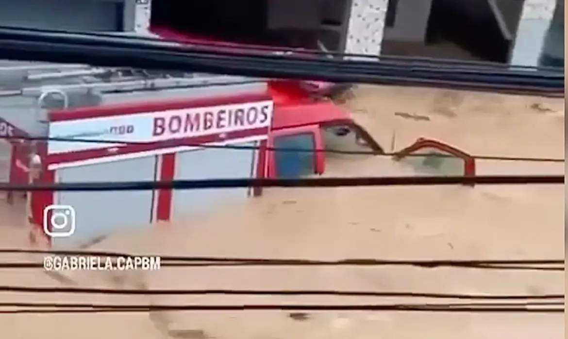 Espírito Santo tem 15 mortes por causa das chuvas -  (crédito: EBC - Últimas Notícias)