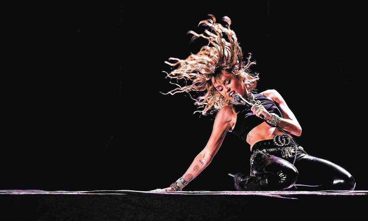 De acordo com relatório da Federação Internacional da Indústria Fonográfica, Miley Cyrus teve a música mais vendida do ano passado, 