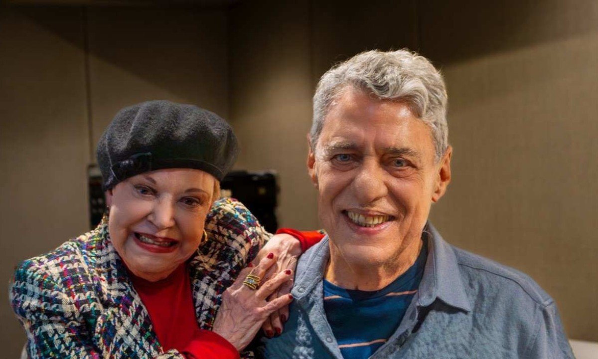 Claudette Soares e Chico Buarque no estúdio Cia. dos Técnicos -  (crédito: Murilo Alvesso/divulgação)