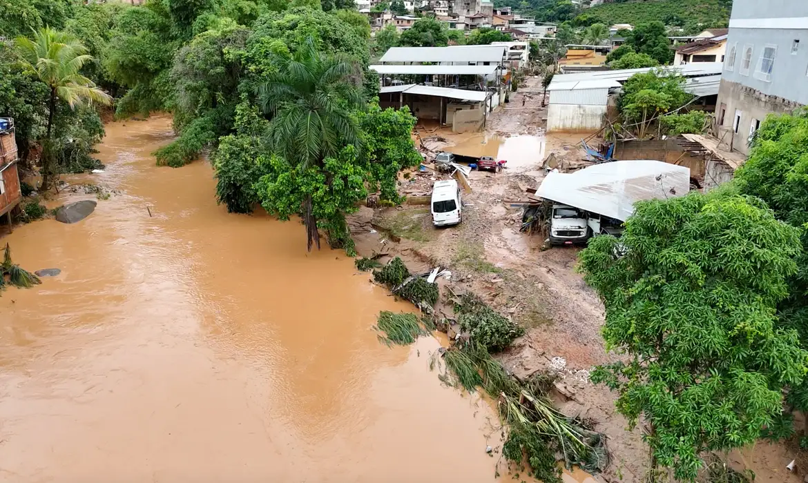 Espírito Santo tem 20 mil desalojados e 20 mortes por causa da chuva -  (crédito: EBC - Geral)