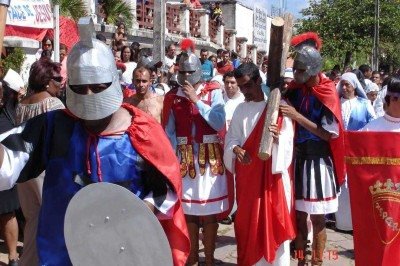 Encenação em celebração à Sexta-feira da Paixão em Diamantina, no Vale do Jequitinhonha  -  (crédito: Carlos Eduardo/Diamantinanet.com.br )