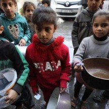 Principal tribunal da ONU determina entrada de ajuda médica e alimentos em Gaza - BBC